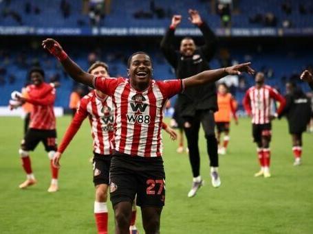 Man Utd beat Brighton, Sunderland stun Chelsea to go second in Premier League